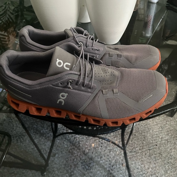 On Running Men's Athletic Shoes in Gray and Orange - Picture 4 of 7